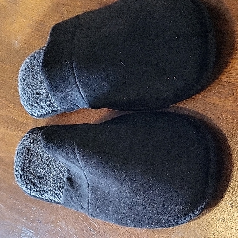 West Loop Men Black Cozy Slippers